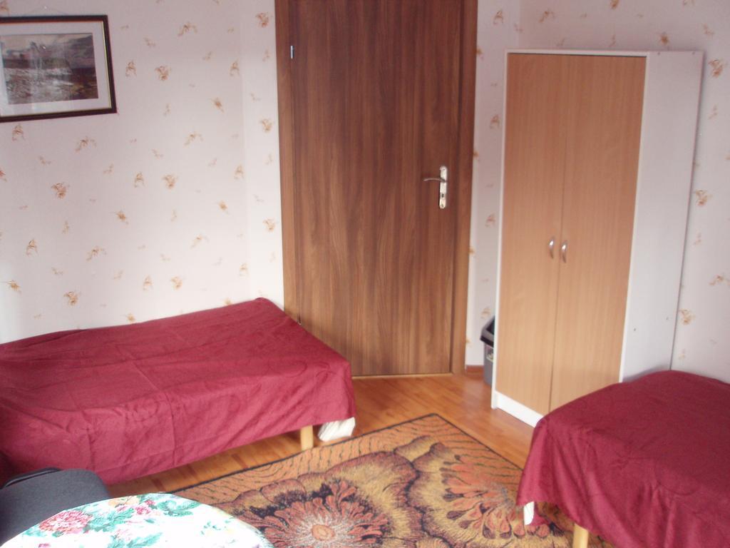Oti Guesthouse Tallinn Szoba fotó